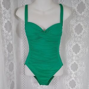 LA BLANCA SWEMWEAR SIZE 6 COLOR GREEN